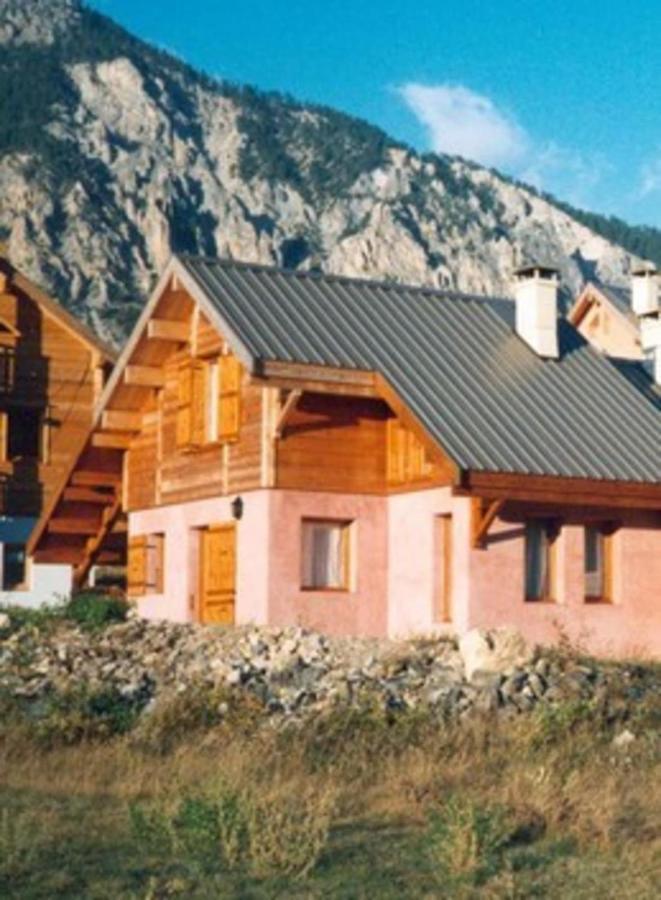 Chalet Le Mélézin hameau des Chazals Nevache Hautes Alpes Extérieur photo